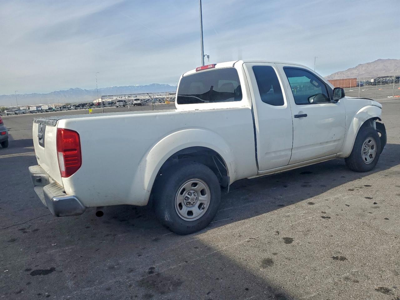 Nissan Frontier S Image 12