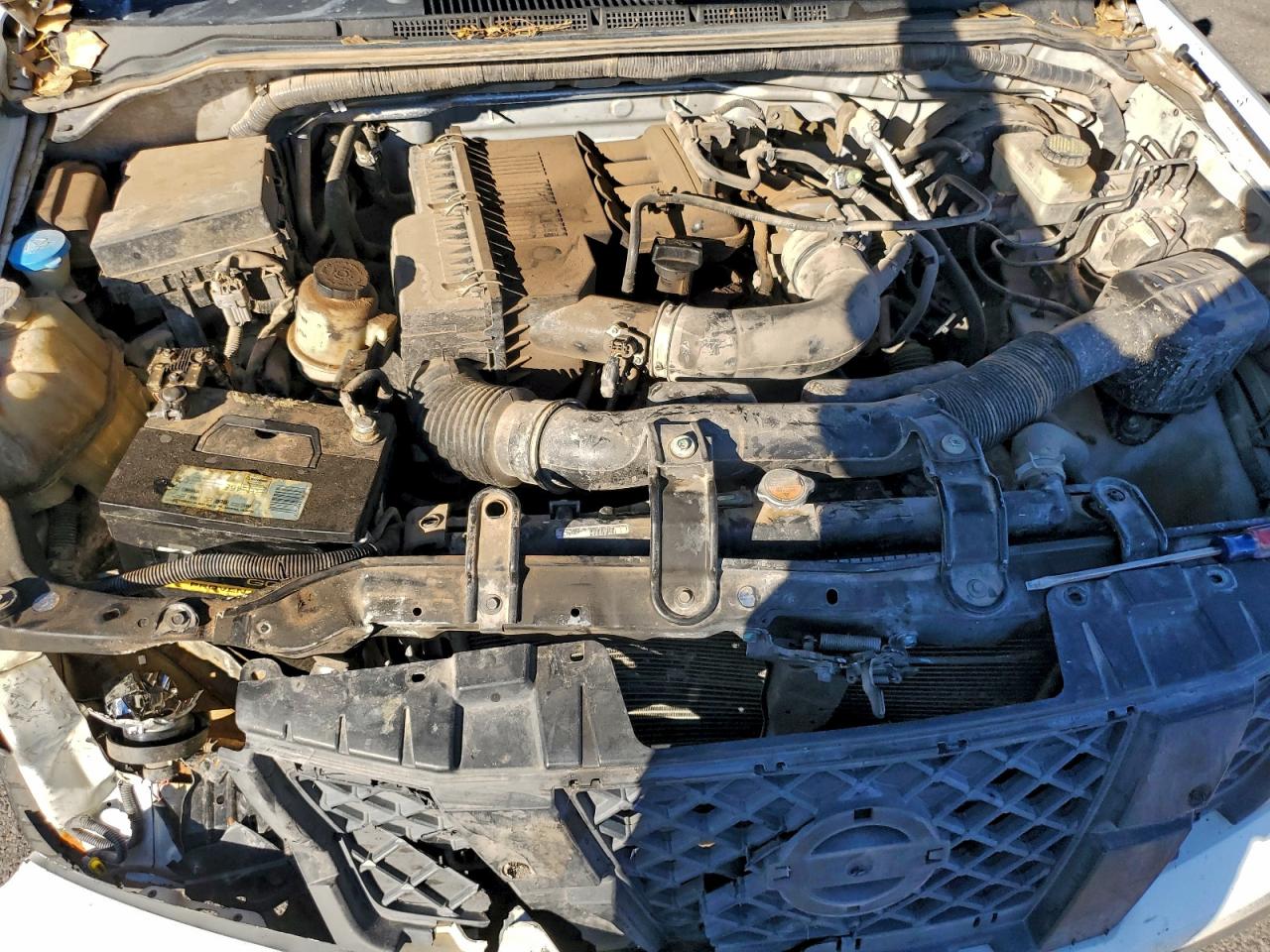 Nissan Frontier S Image 8