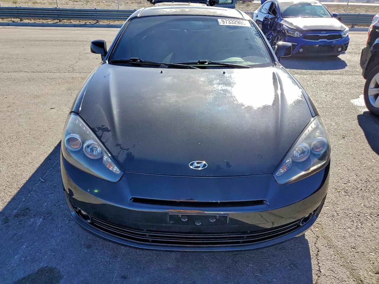 Hyundai Tiburon Gt Image 11