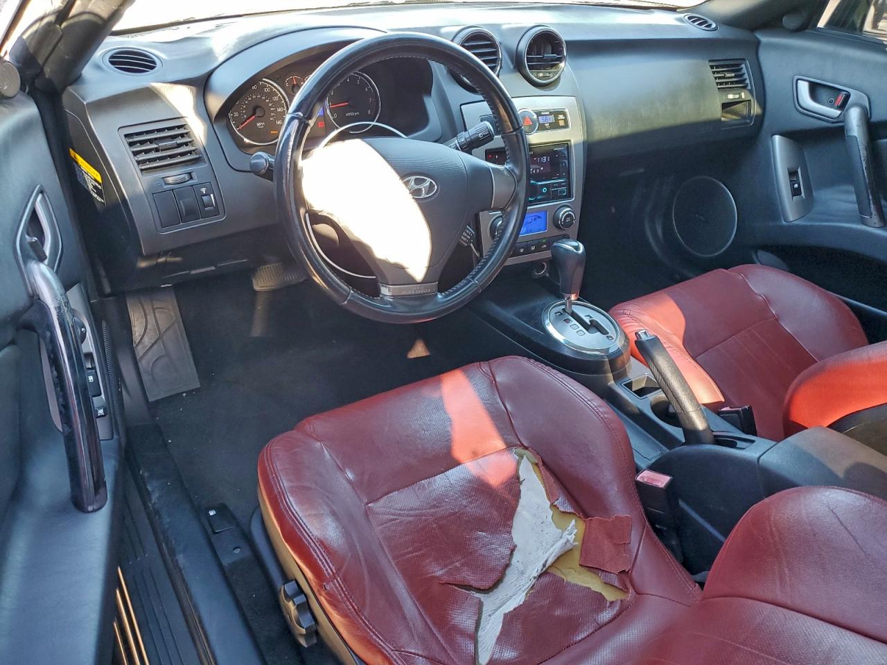 Hyundai Tiburon Gt Image 4