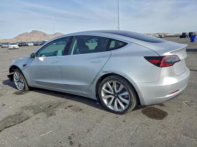 Tesla Model 3 Image 7