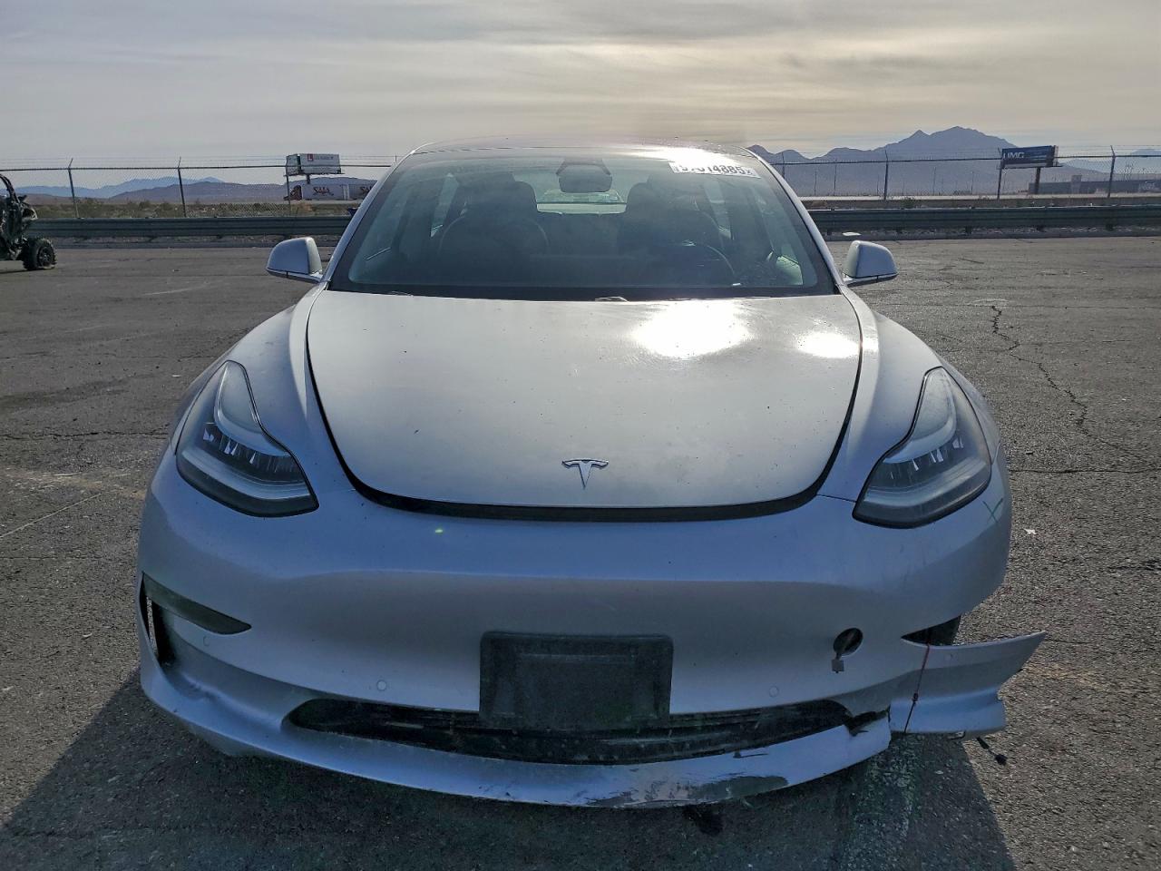 Tesla Model 3 Image 6
