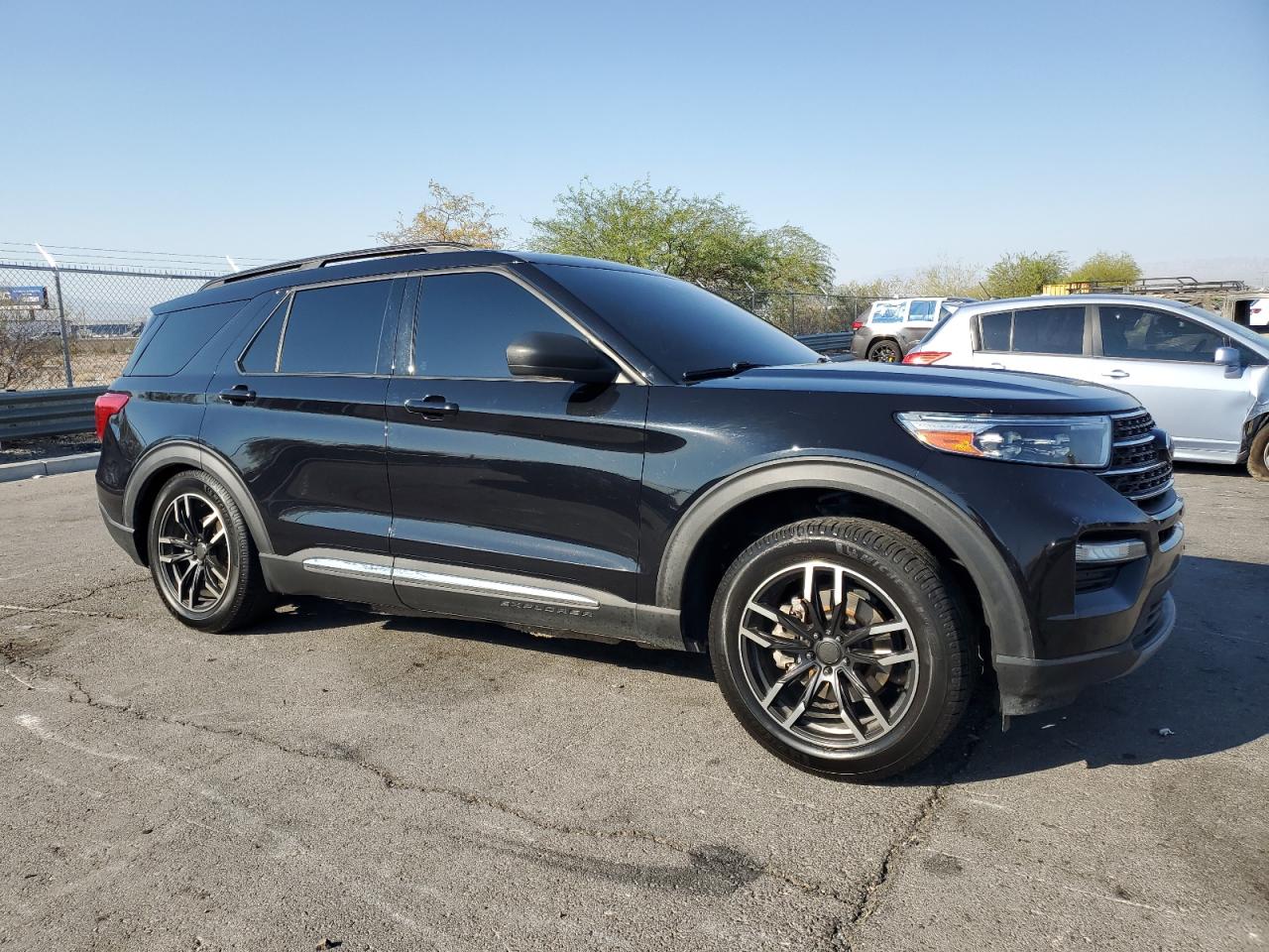 Ford Explorer Xlt Image 6