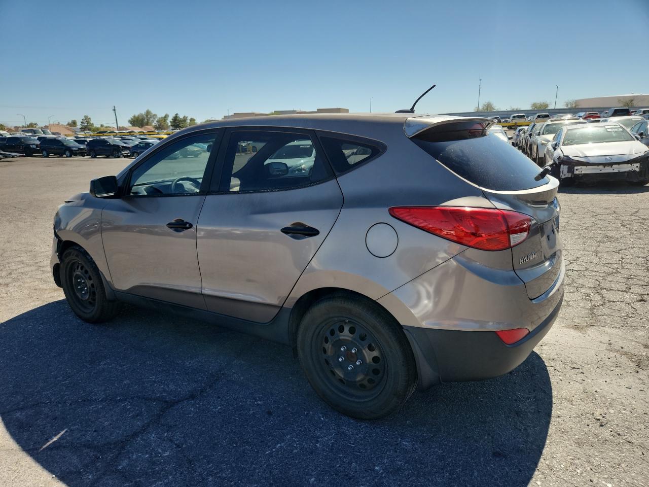 Hyundai TUCSON Gl Image 3