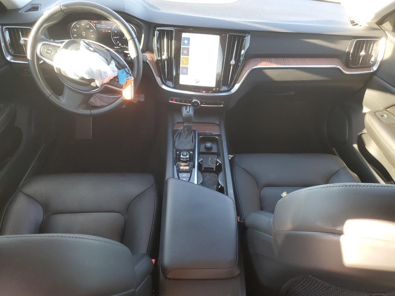 Volvo S60 T5 Momentum Image 8