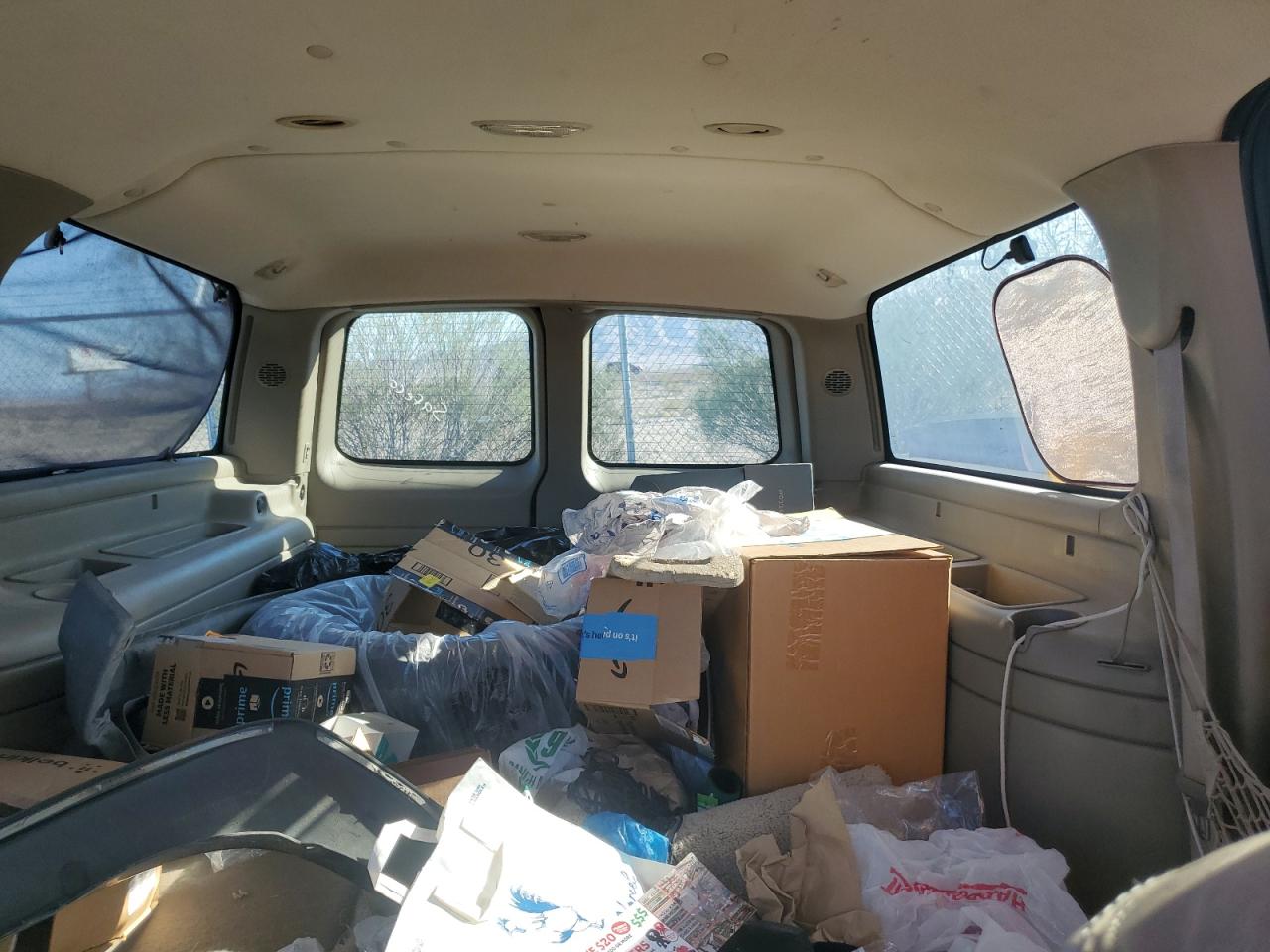 Chevrolet Suburban C1500 Image 9