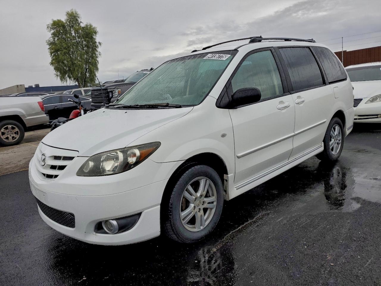 Mazda MPV Wagon Image 1