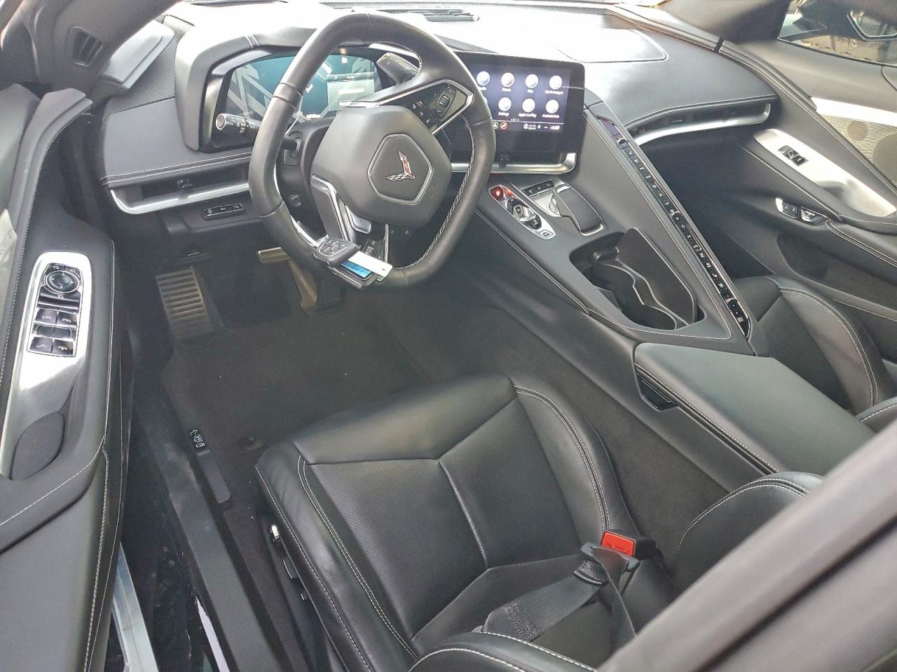 Chevrolet Corvette Stingray 2lt Image 2