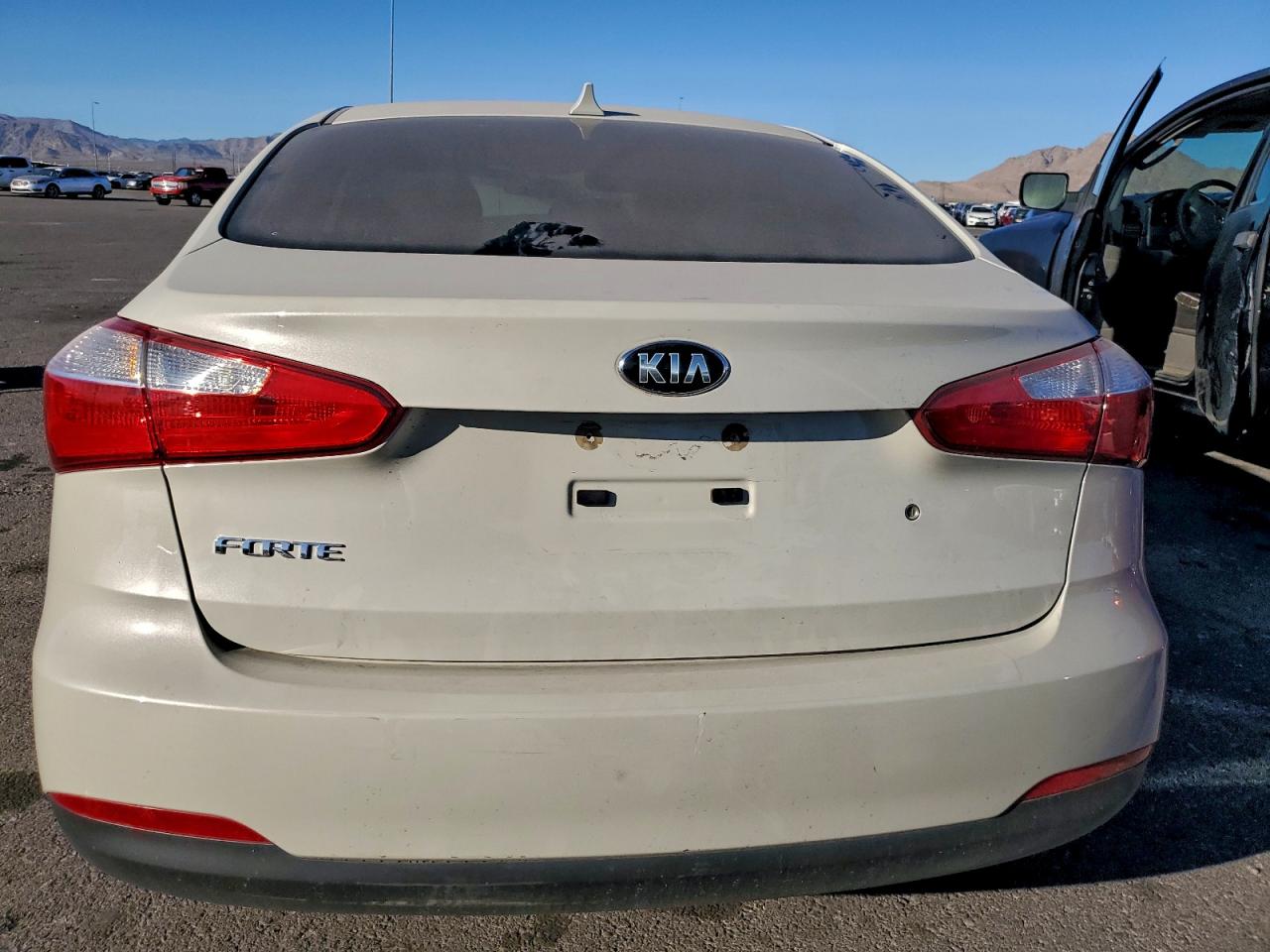Kia Forte Lx Image 2