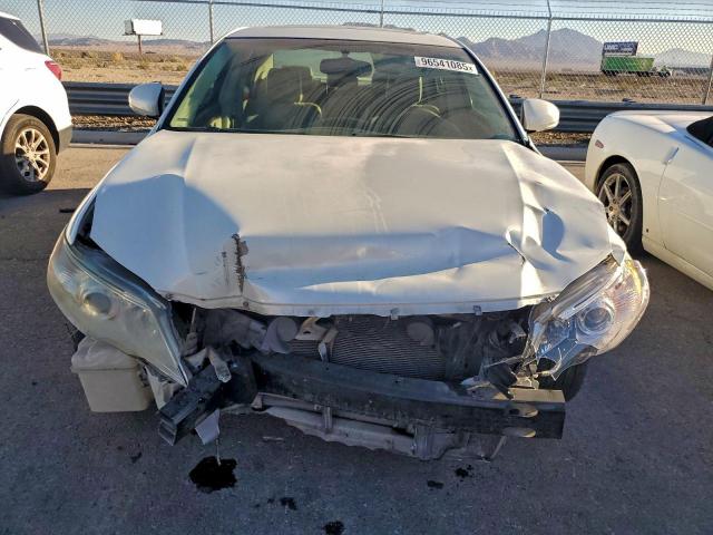 Toyota Avalon Base Image 12