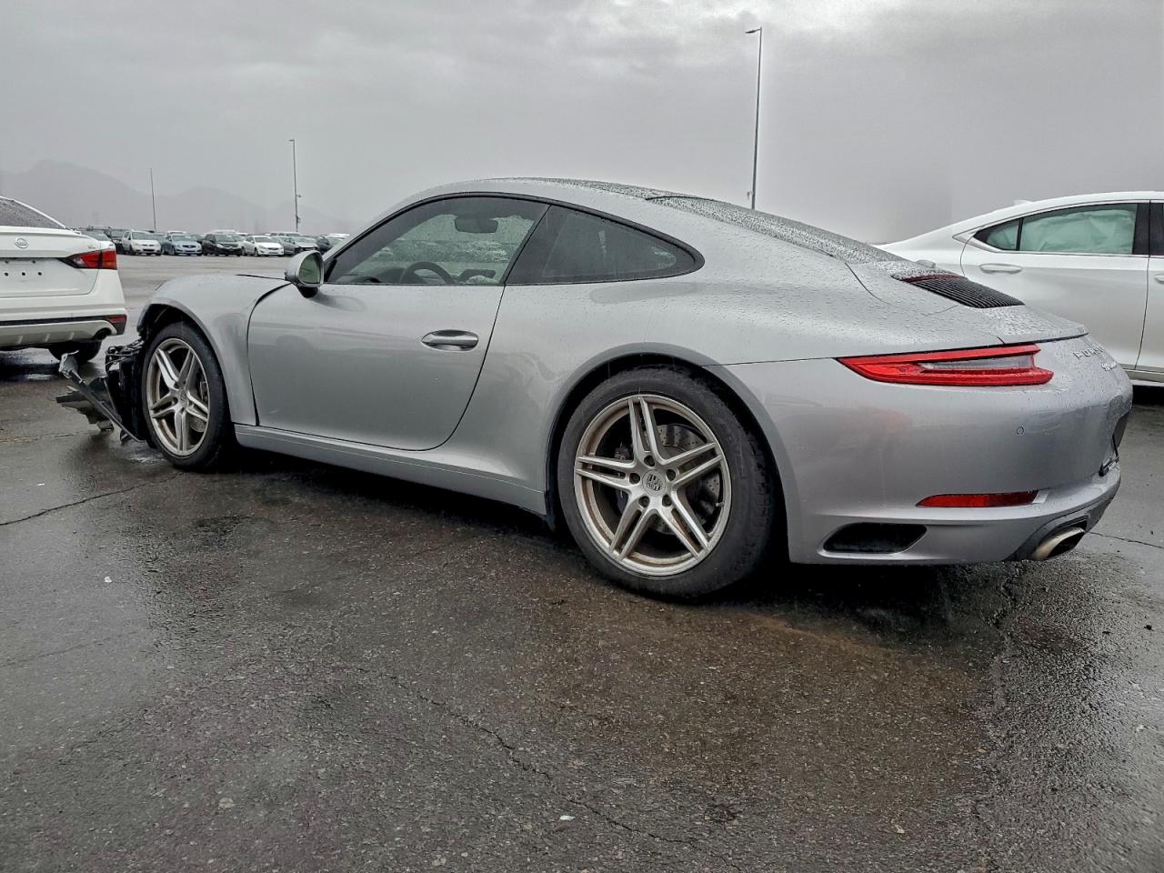 Porsche 911 Carrera Image 12