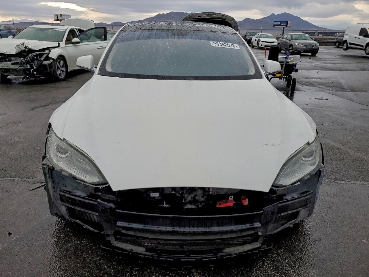 Tesla Model S Image 9