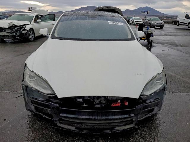Tesla Model S Image 9