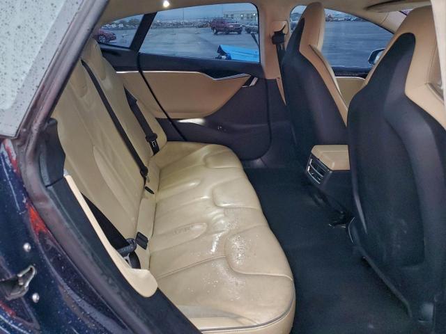 Tesla Model S Image 12