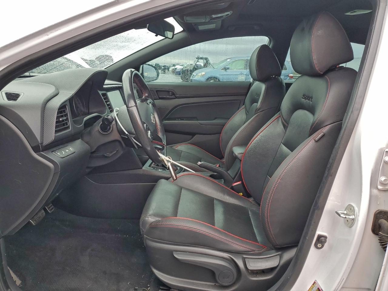 Hyundai ELANTRA Sport Image 9