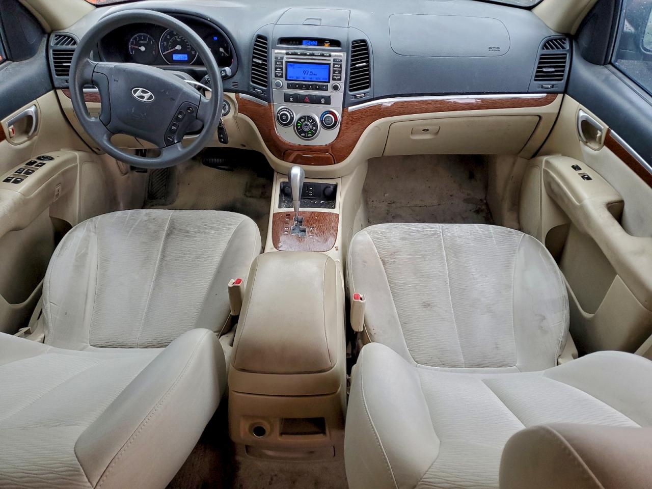Hyundai SANTA FE Gls Image 4