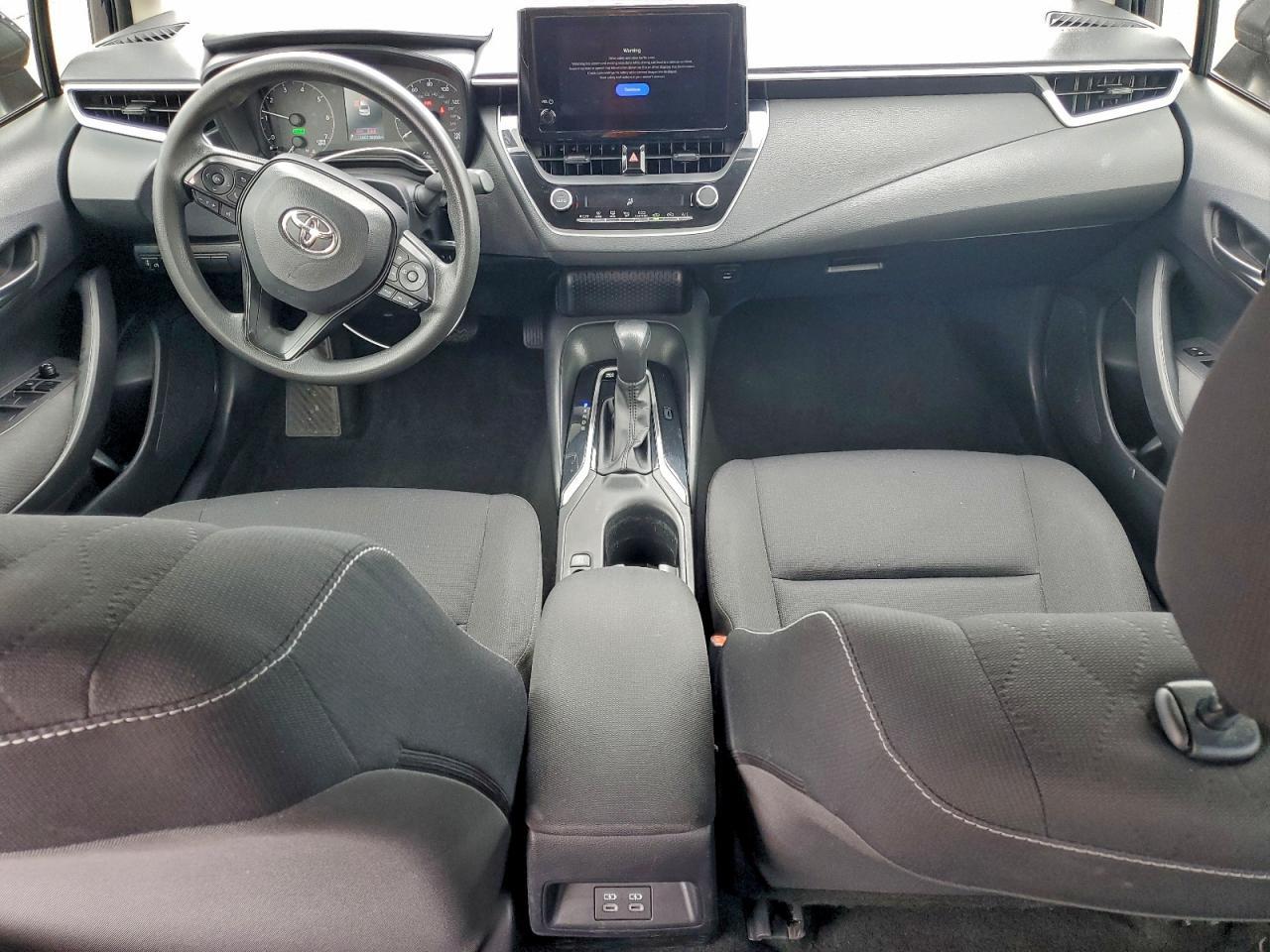 Toyota Corolla Le Image 8