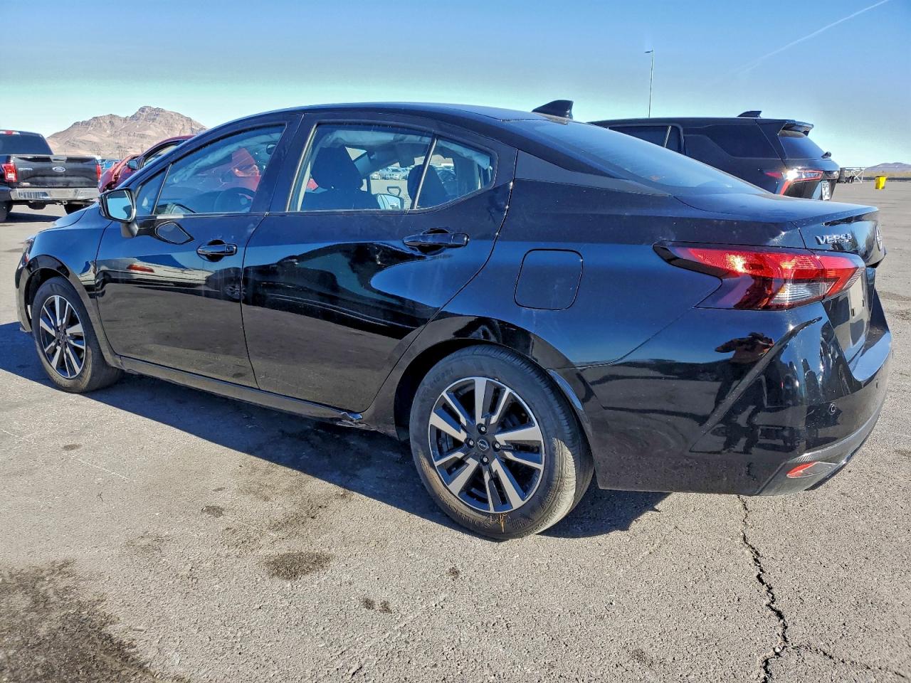 Nissan Versa Sv Image 4