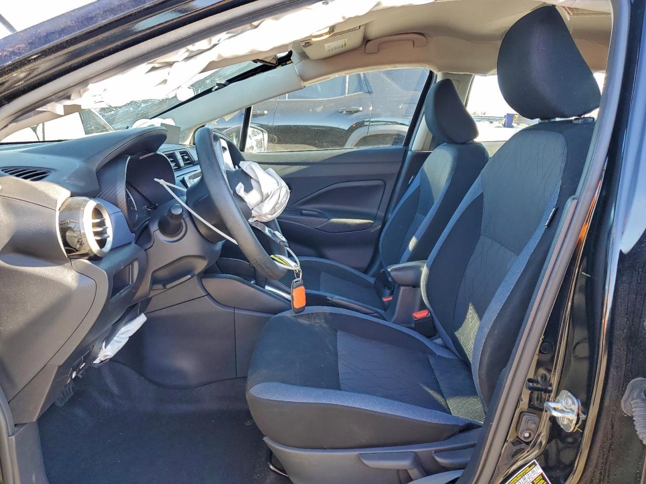 Nissan Versa Sv Image 11