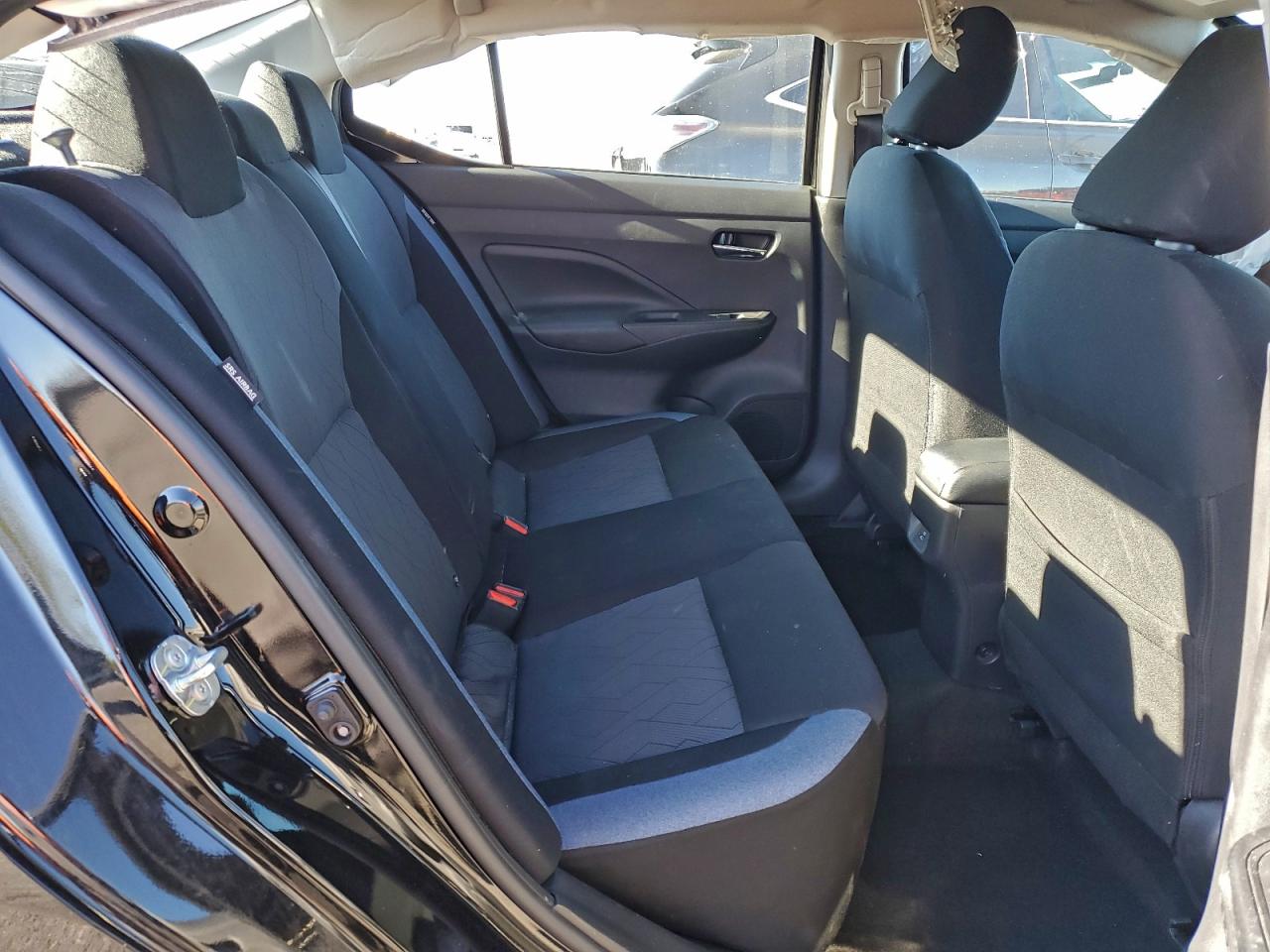 Nissan Versa Sv Image 12