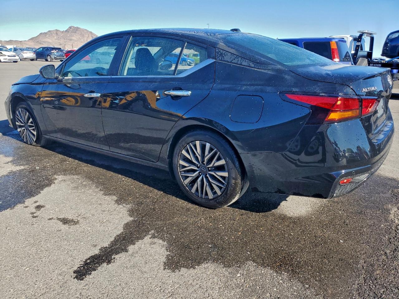 Nissan Altima Sv Image 2