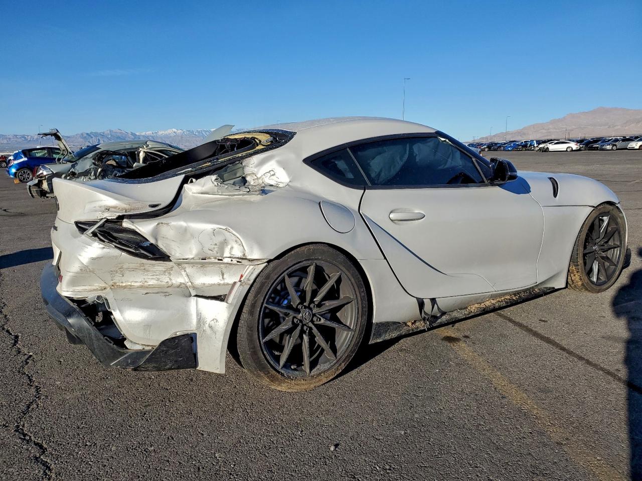 Toyota Supra Base Image 3