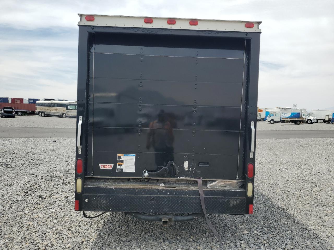 GMC Savana Cutaway G3500 Image 5