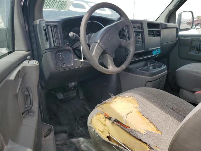 GMC Savana Cutaway G3500 Image 11