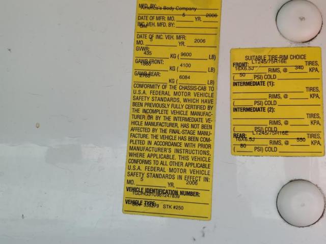 GMC Savana Cutaway G3500 Image 13