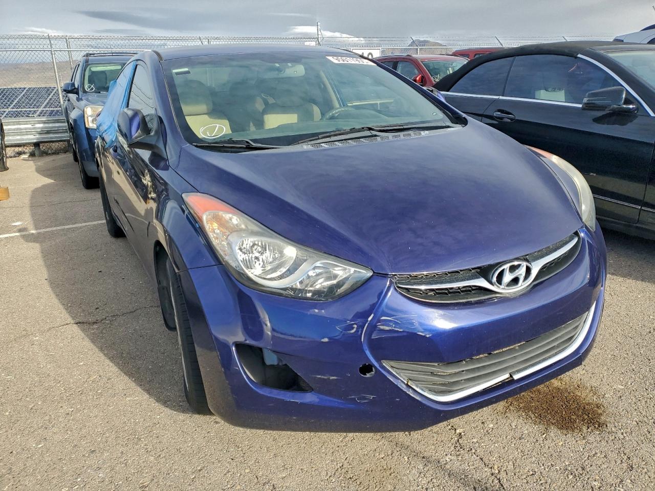Hyundai ELANTRA Gls Image 11