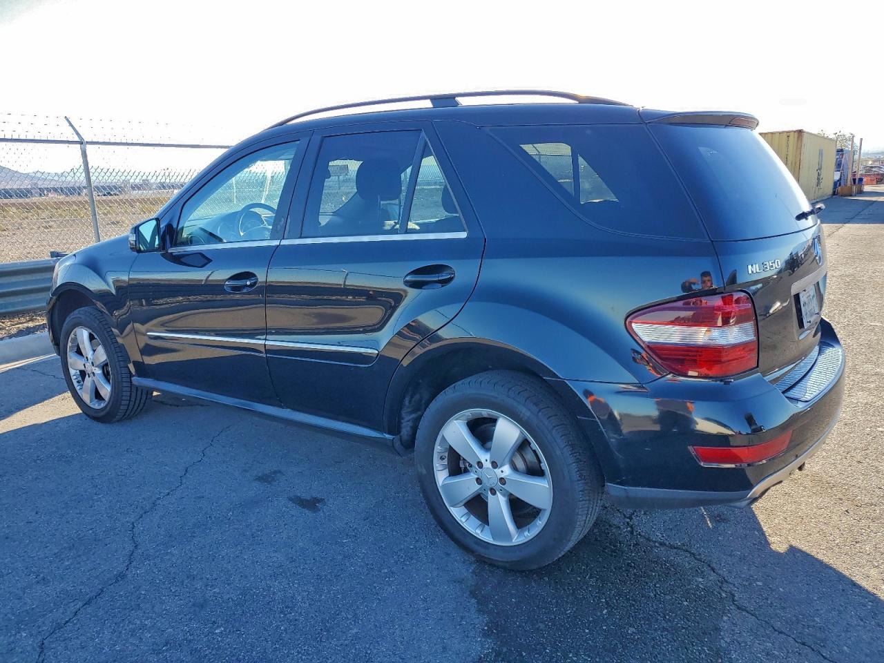 Mercedes-Benz M-Class 350 Image 6