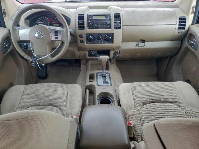 Nissan Frontier Crew Cab Le Image 6