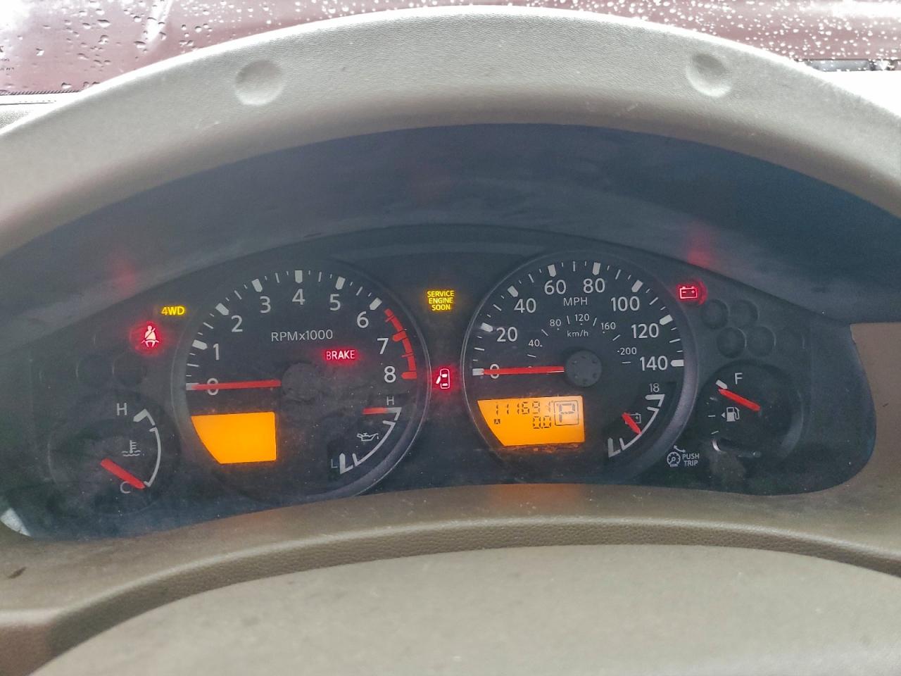 Nissan Frontier Crew Cab Le Image 4