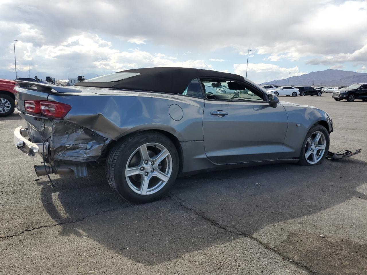 Chevrolet Camaro Ls Image 2