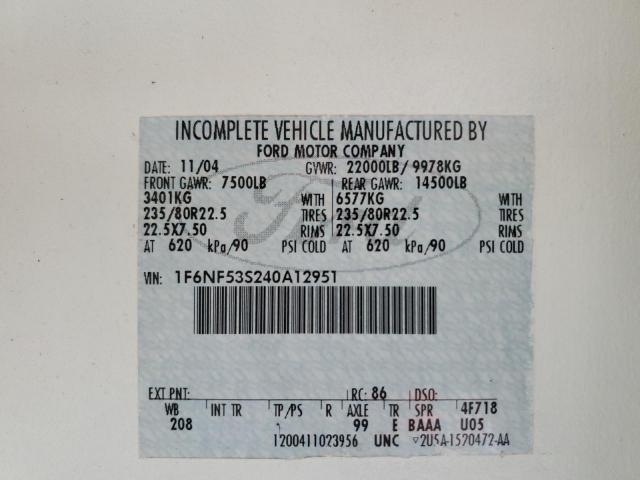 Ford F-550 Super Duty Stripped Chassis Image 4