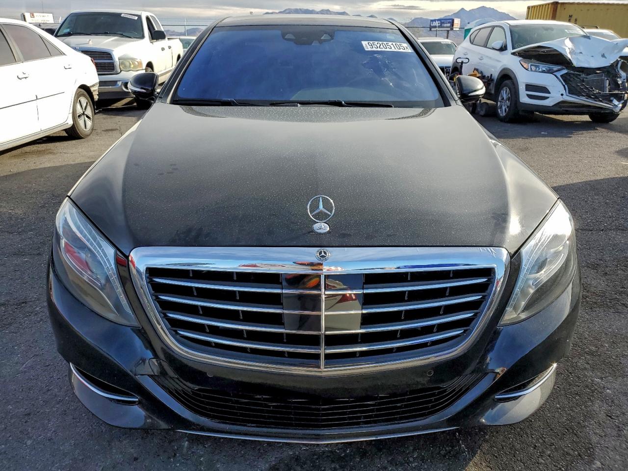 Mercedes-Benz S-Class 550 Image 8