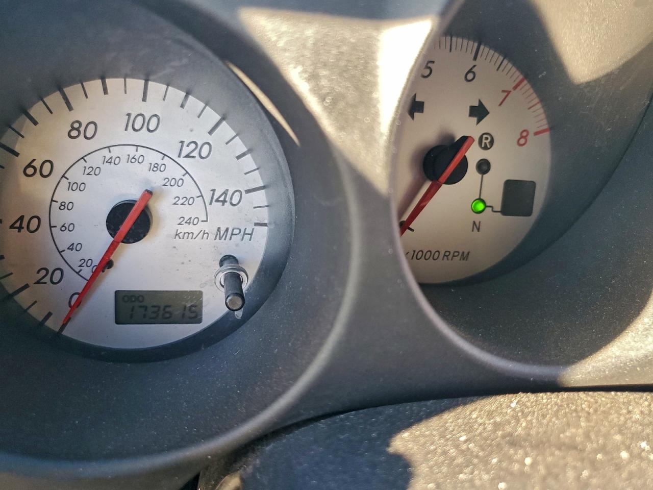 Toyota MR2 Spyder Image 8