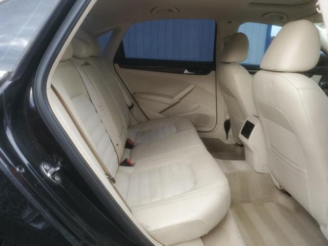 Volkswagen Passat Sel Image 12