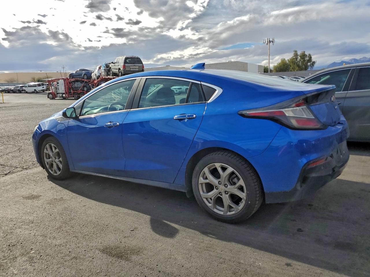 Chevrolet Volt Premier Image 3