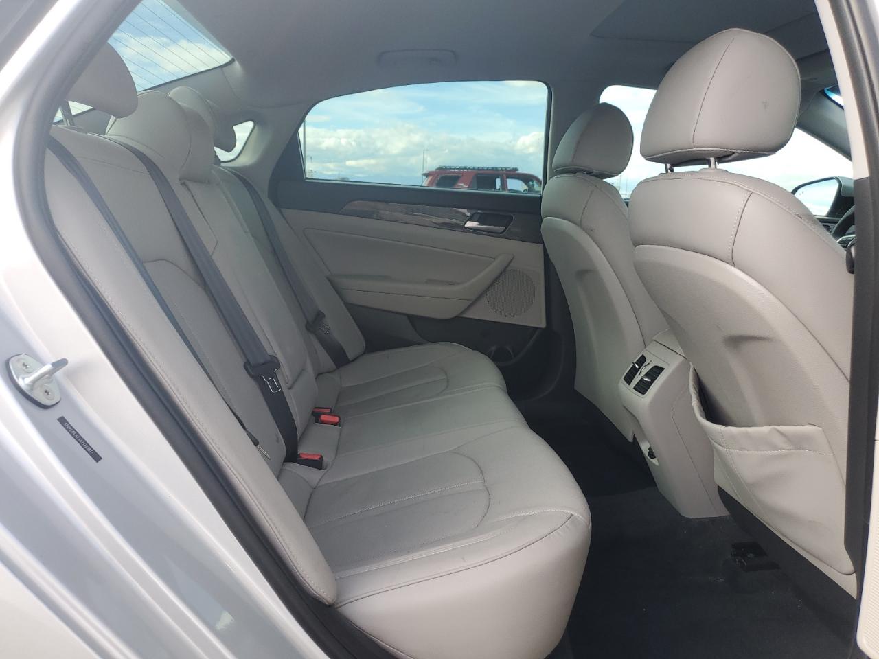 Hyundai SONATA Limited Image 8