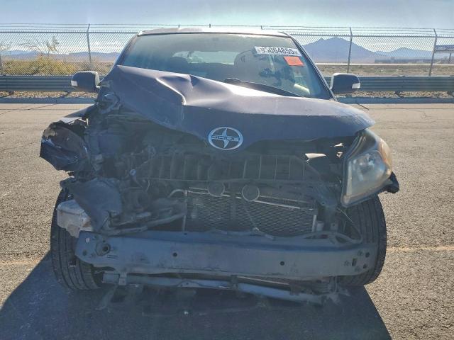 Toyota Scion Image 7