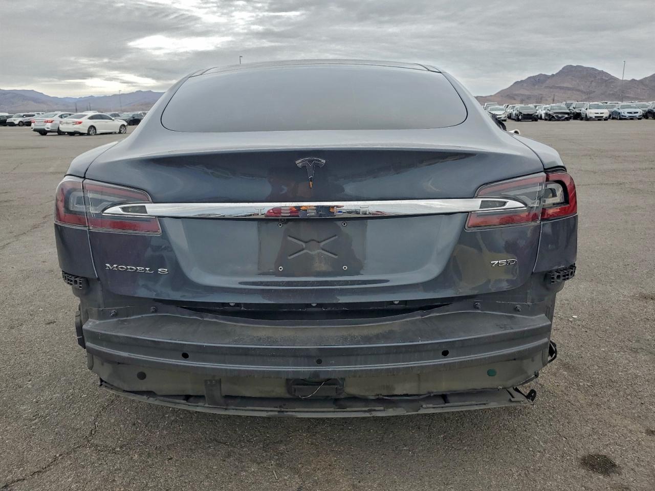 Tesla Model S Image 6