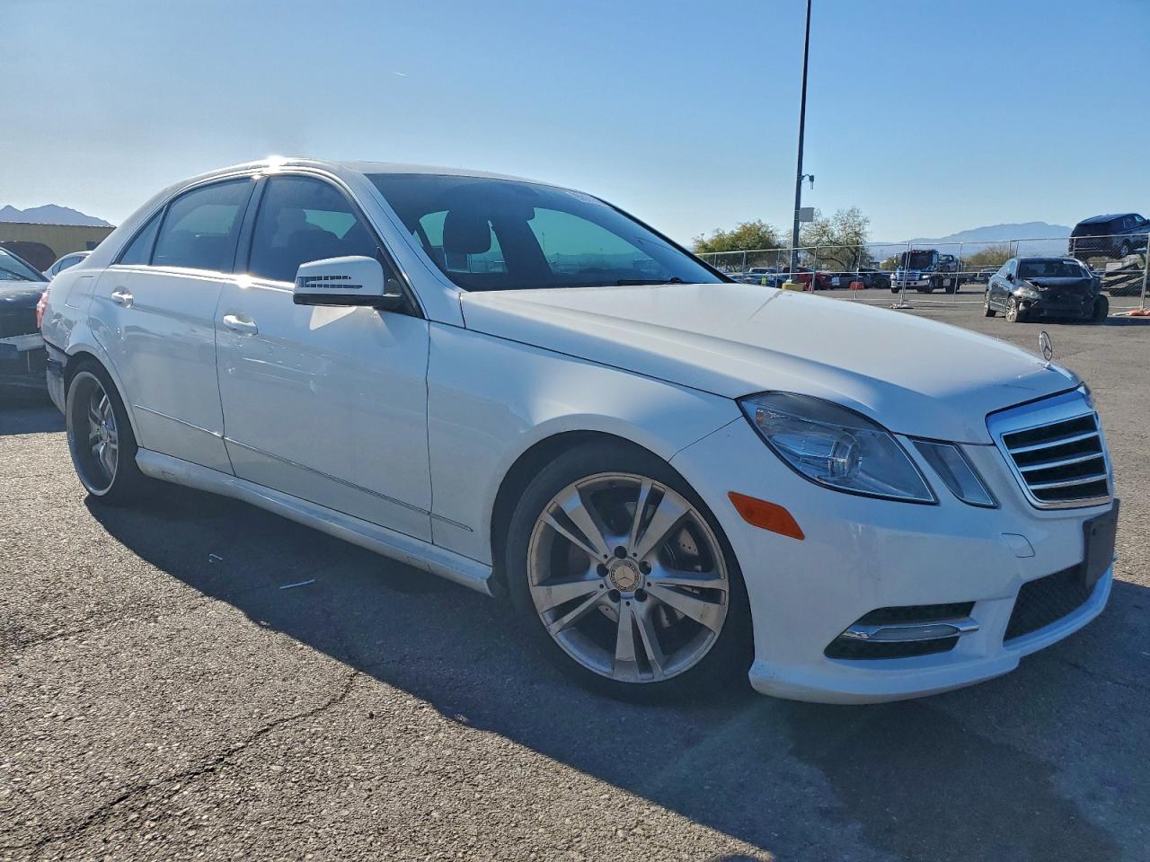 Mercedes-Benz E-Class 350 Image 13