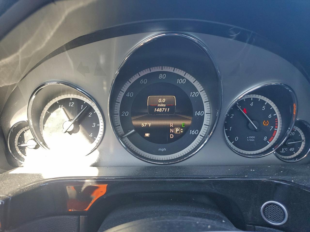 Mercedes-Benz E-Class 350 Image 12