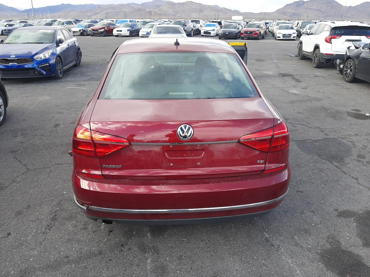 Volkswagen Passat S Image 3