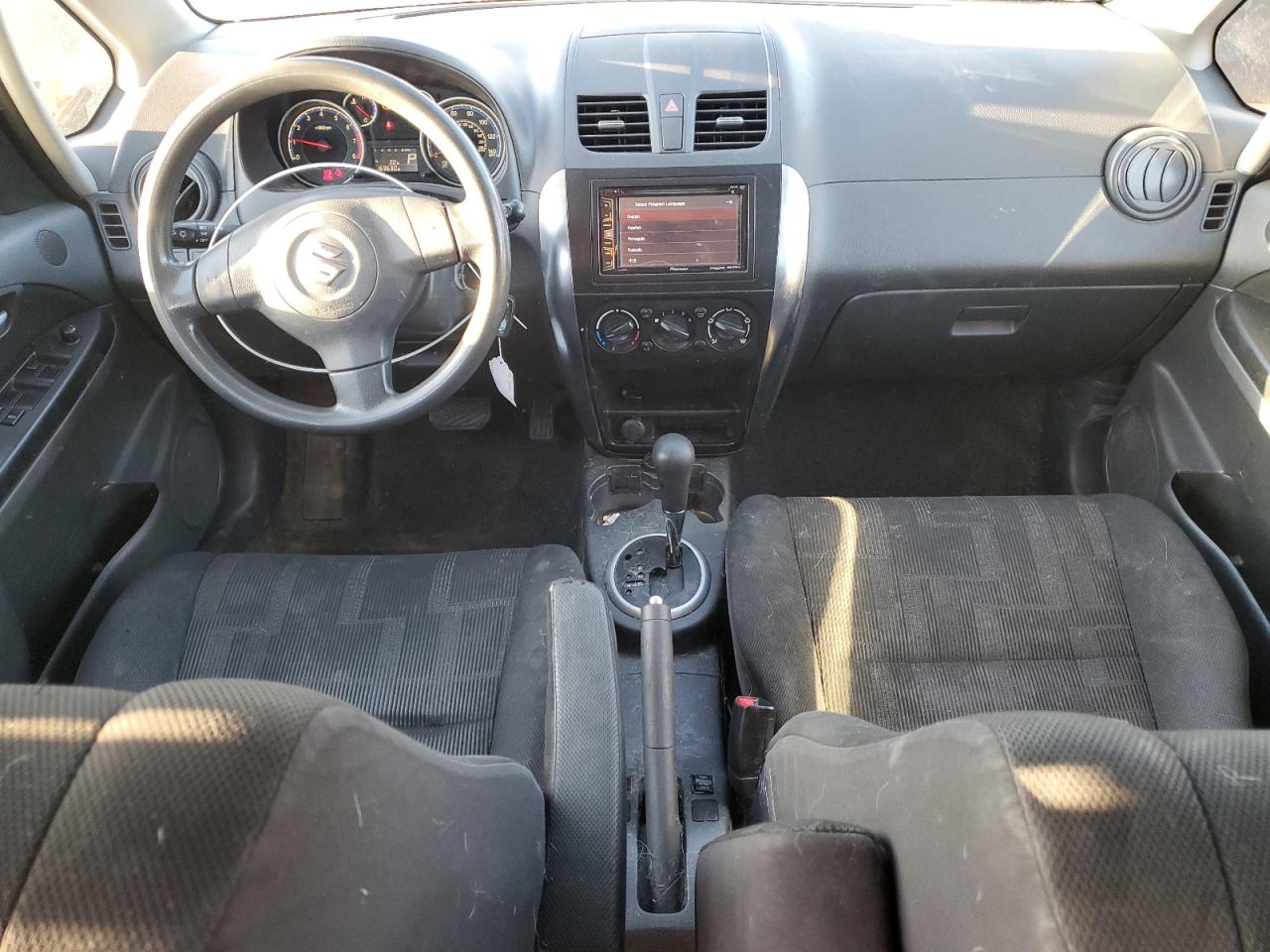 Suzuki SX4 Image 6