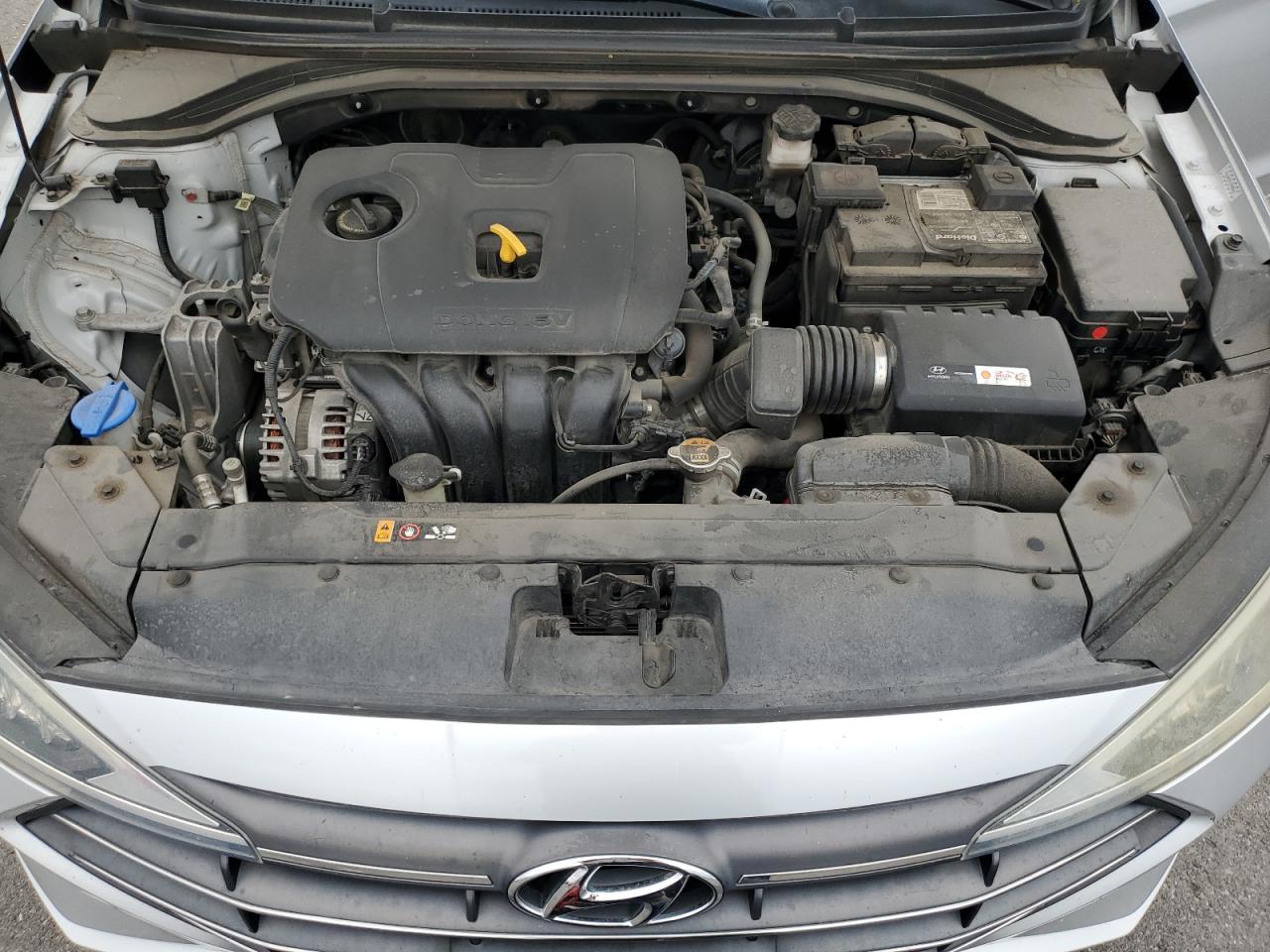 Hyundai ELANTRA Sel Image 9
