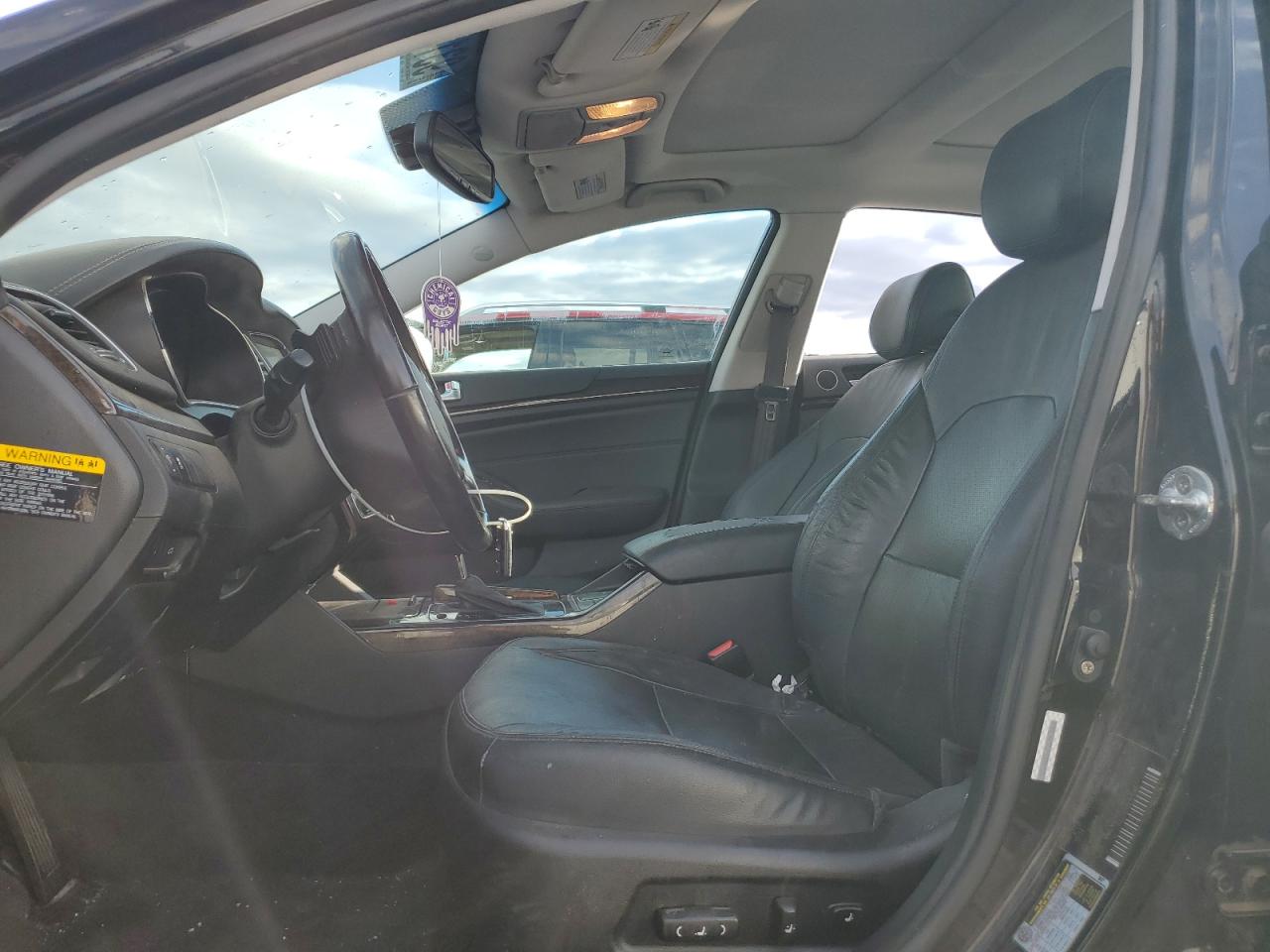 Kia Cadenza Premium Image 6