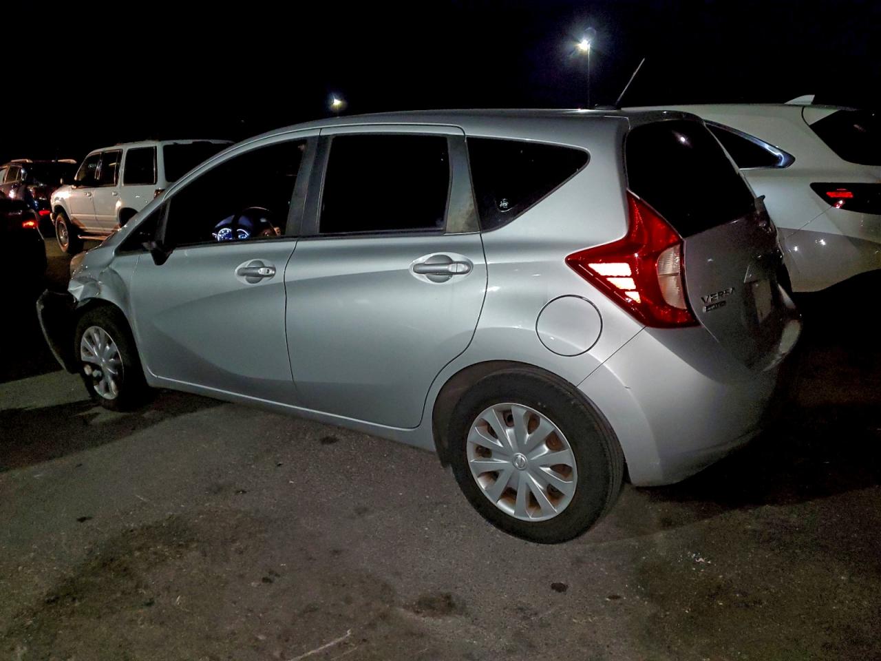Nissan Versa S Image 4