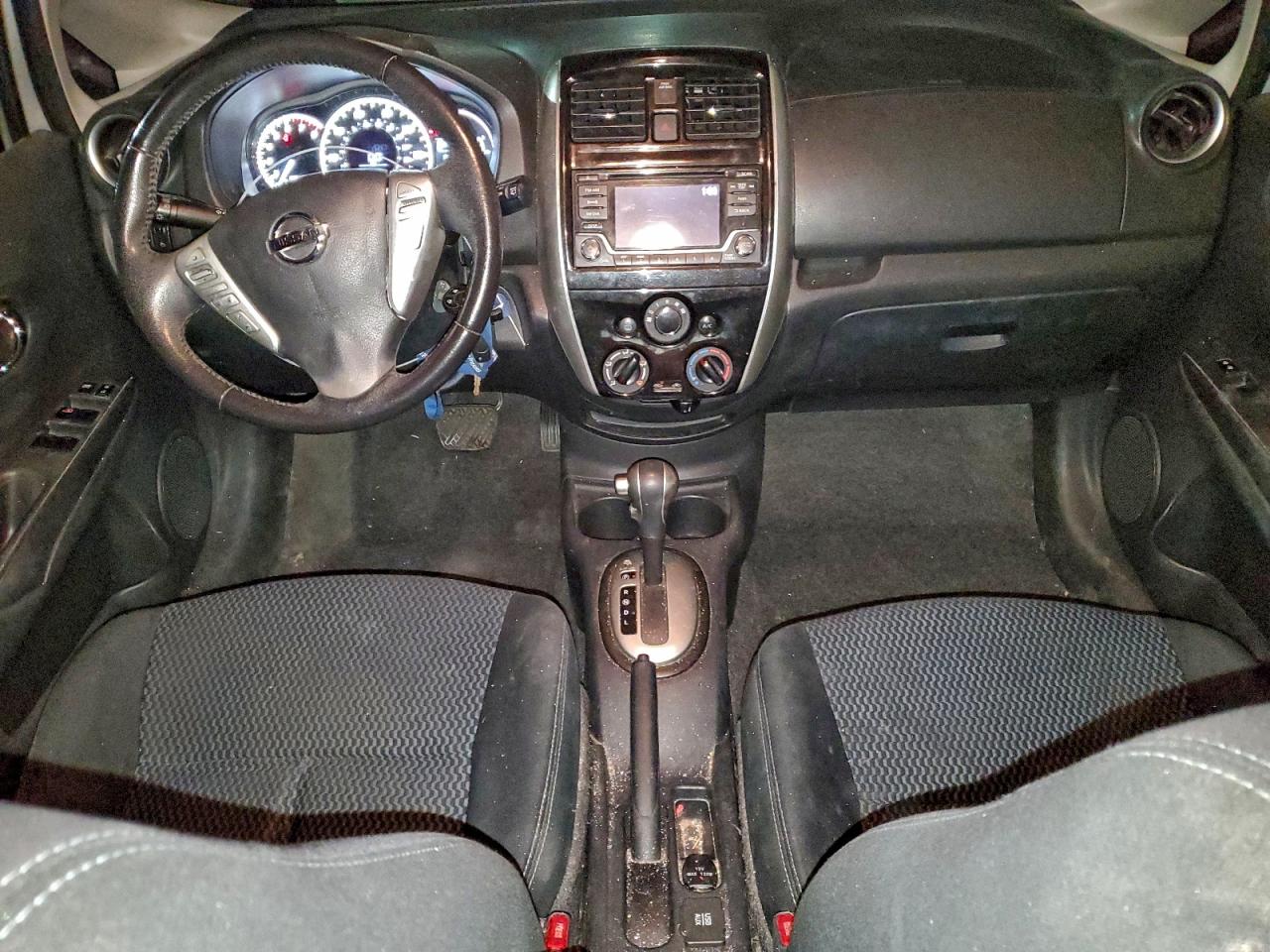 Nissan Versa S Image 12